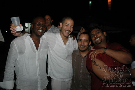 beach_house_carnival_2007-179