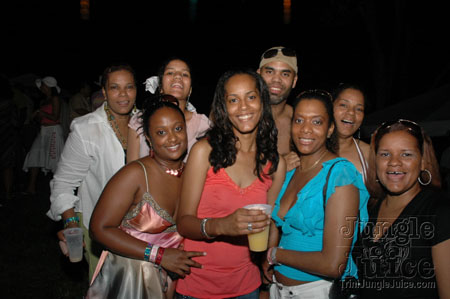 beach_house_carnival_2007-181