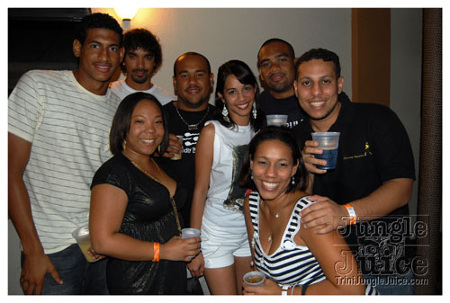 blackwhite_2007-033