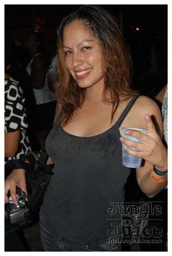 blackwhite_2007-084