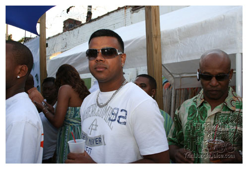 blue_safari-028