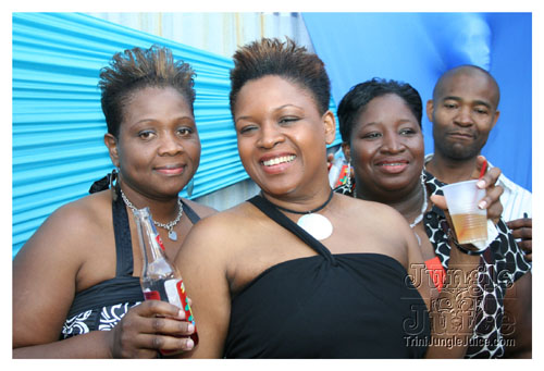 blue_safari-029