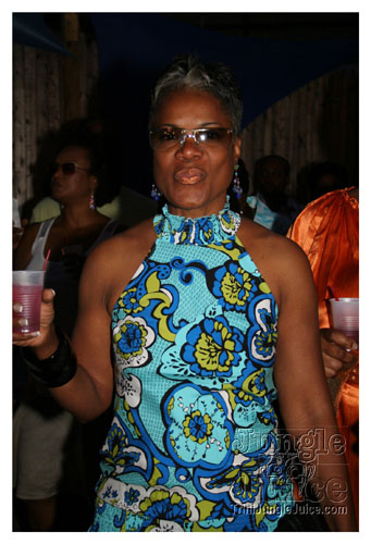 blue_safari-076