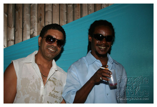 blue_safari-094