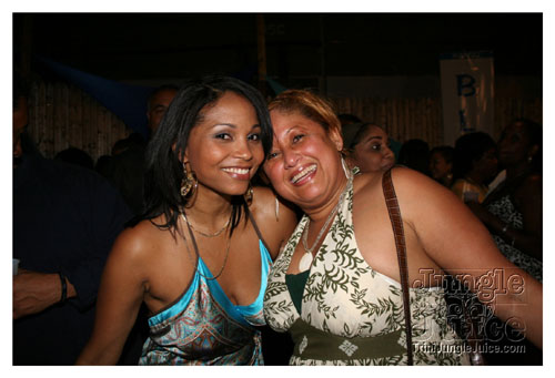 blue_safari-127