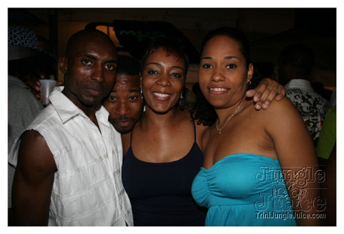 blue_safari-140