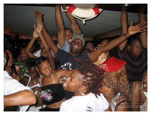 boat_jam_07-37