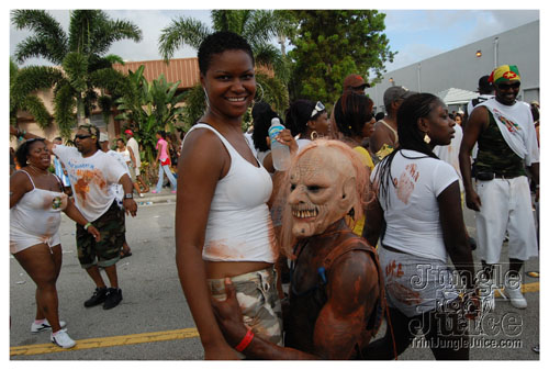 broward_carnival_2007_pt2-075