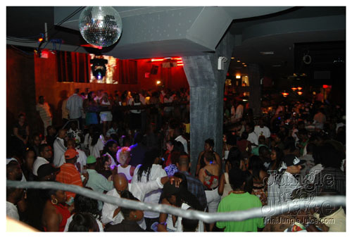 change_ny-049