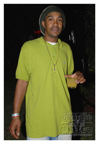 dv8_2007-040
