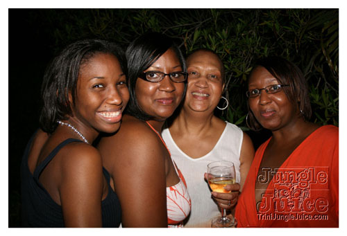 dv8_2007-064