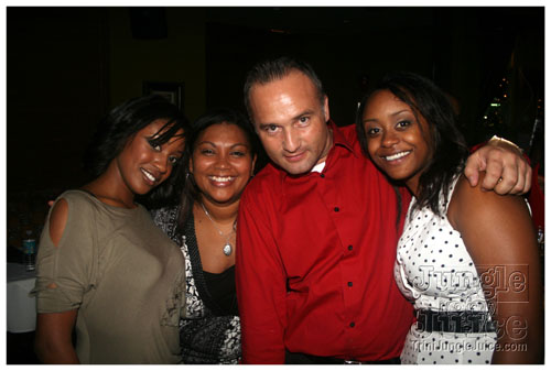 friends_dec07-091