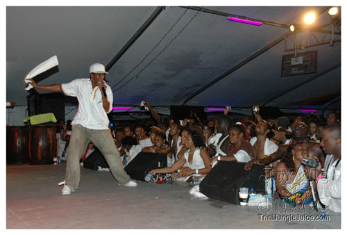 glow_barbados_2007-098