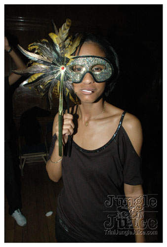 incognito_2007-097
