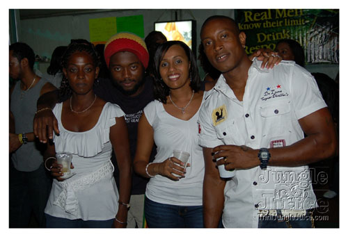 islandpeople_mas_2k8_launch-244