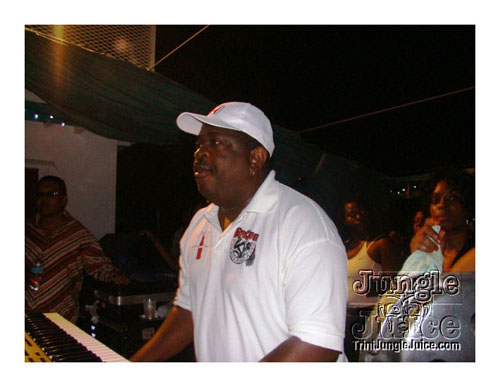 island_vybz_midnight_boatcruise-055