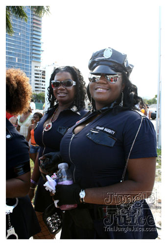 miami_carnival_2007_pt1-086