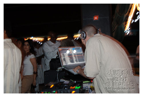 xclusv_creamsicle_2007-120