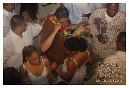 xclusv_creamsicle_2007-156