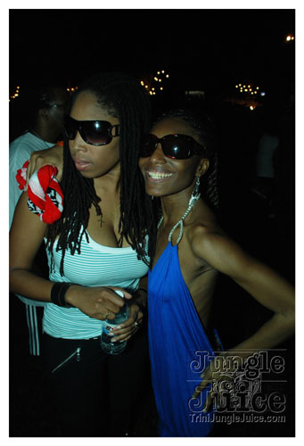 beach_house_carnival_2008_pt2-163