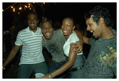 beach_house_carnival_2008_pt2-174