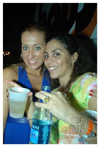 beach_house_carnival_2008_pt2-214