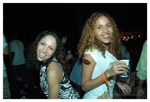 beach_house_carnival_2008_pt2-219