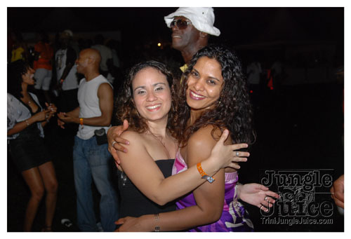 beach_house_carnival_2008_pt2-249