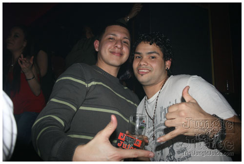 dushi_yiu_2008-002