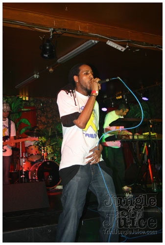 dushi_yiu_2008-016