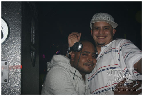 dushi_yiu_2008-021