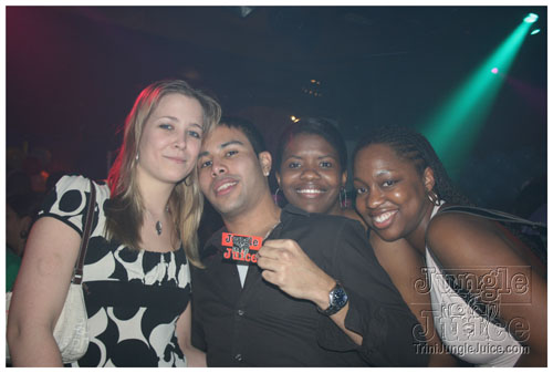 dushi_yiu_2008-026