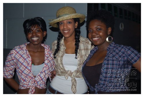 gyal_farm_08-003