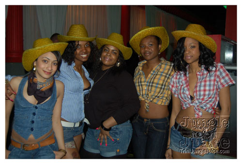 gyal_farm_08-021