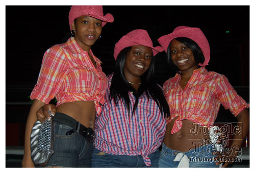 gyal_farm_08-030