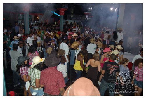 gyal_farm_08-056
