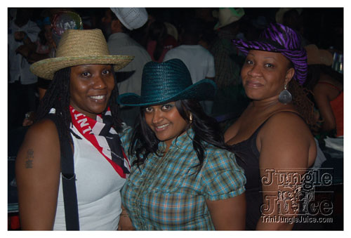 gyal_farm_08-093