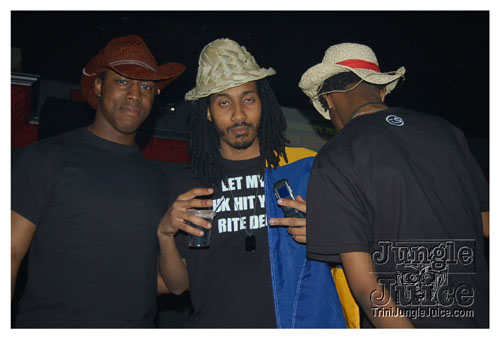 gyal_farm_08-122