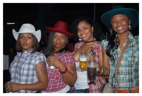 gyal_farm_08-127