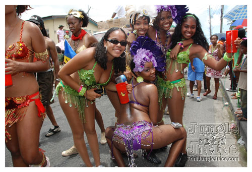kadooment_day_2008_pt1-165
