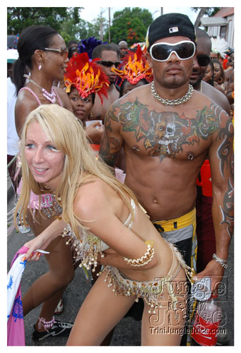 kadooment_day_2008_pt1-203