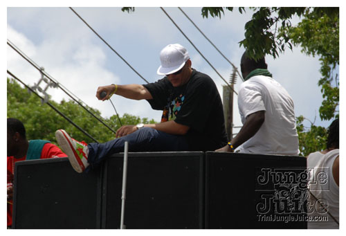 kadooment_day_2008_pt1-210