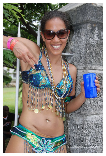 kadooment_day_2008_pt1-220