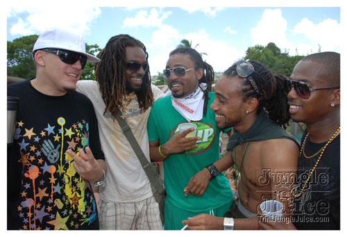 kadooment_day_2008_pt1-234