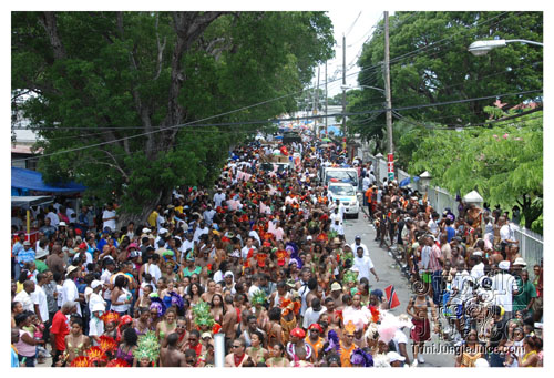 kadooment_day_2008_pt1-235
