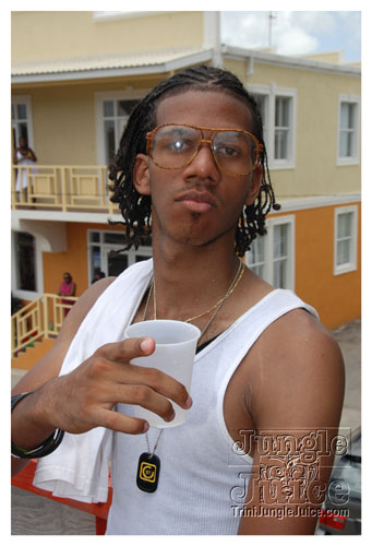kadooment_day_2008_pt1-238