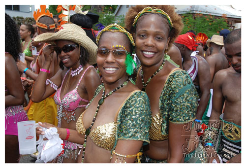 kadooment_day_2008_pt1-250