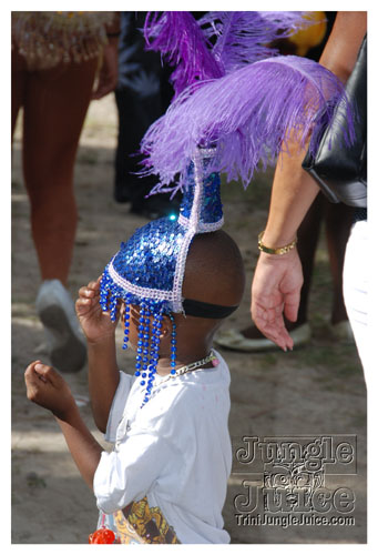 kadooment_day_2008_pt2-242