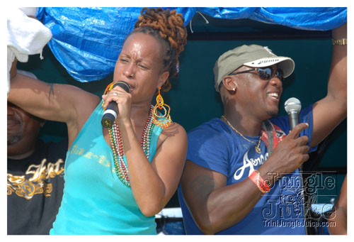 kadooment_day_2008_pt2-253