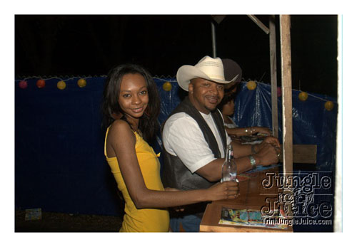 round_up_may10-025